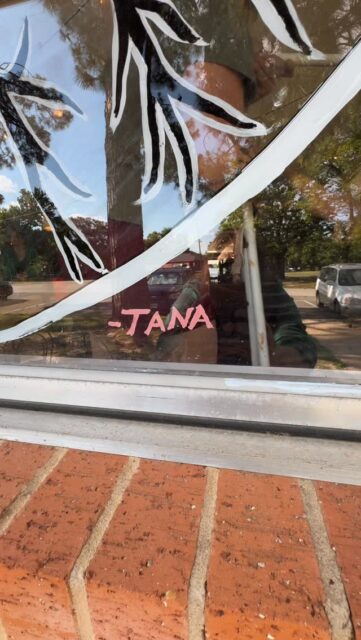 Thanks @tana_agudelo for the window flair! #lindaletx #rootsandroadsmentoring #community #coffee #etx